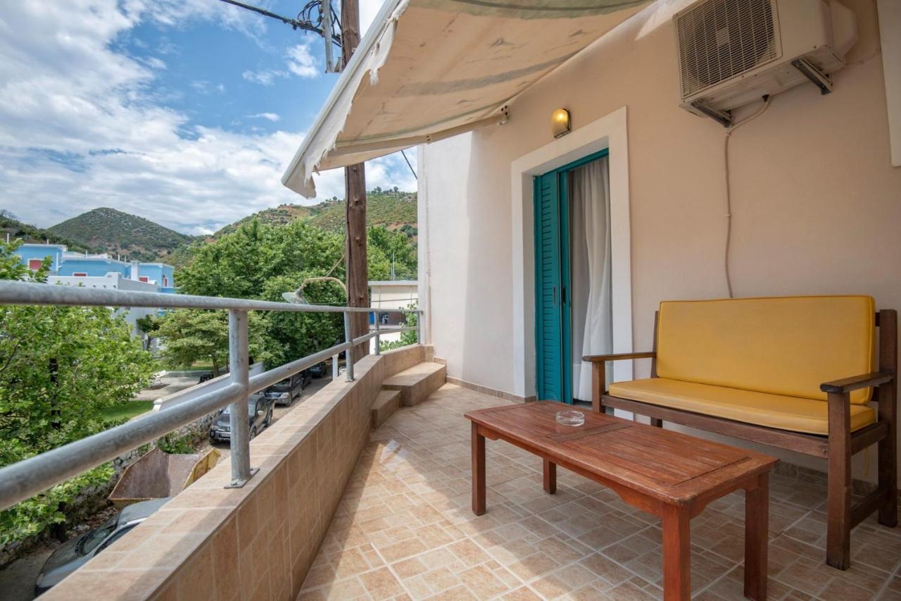 Puerto Seaside Rooms Akhladherí Dış mekan fotoğraf