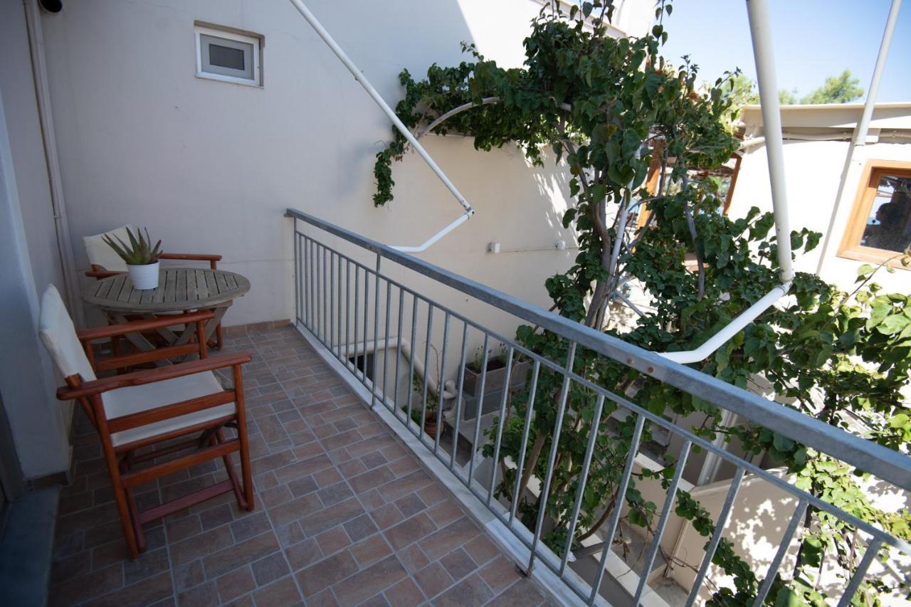 Puerto Seaside Rooms Akhladherí Dış mekan fotoğraf